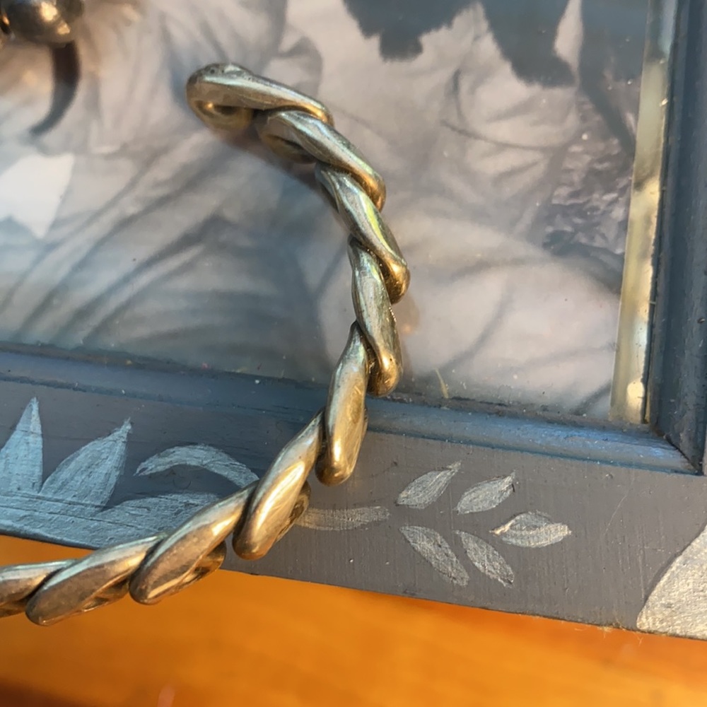 Twisted sterling silver cuff bracelet - Picture 3 of 5